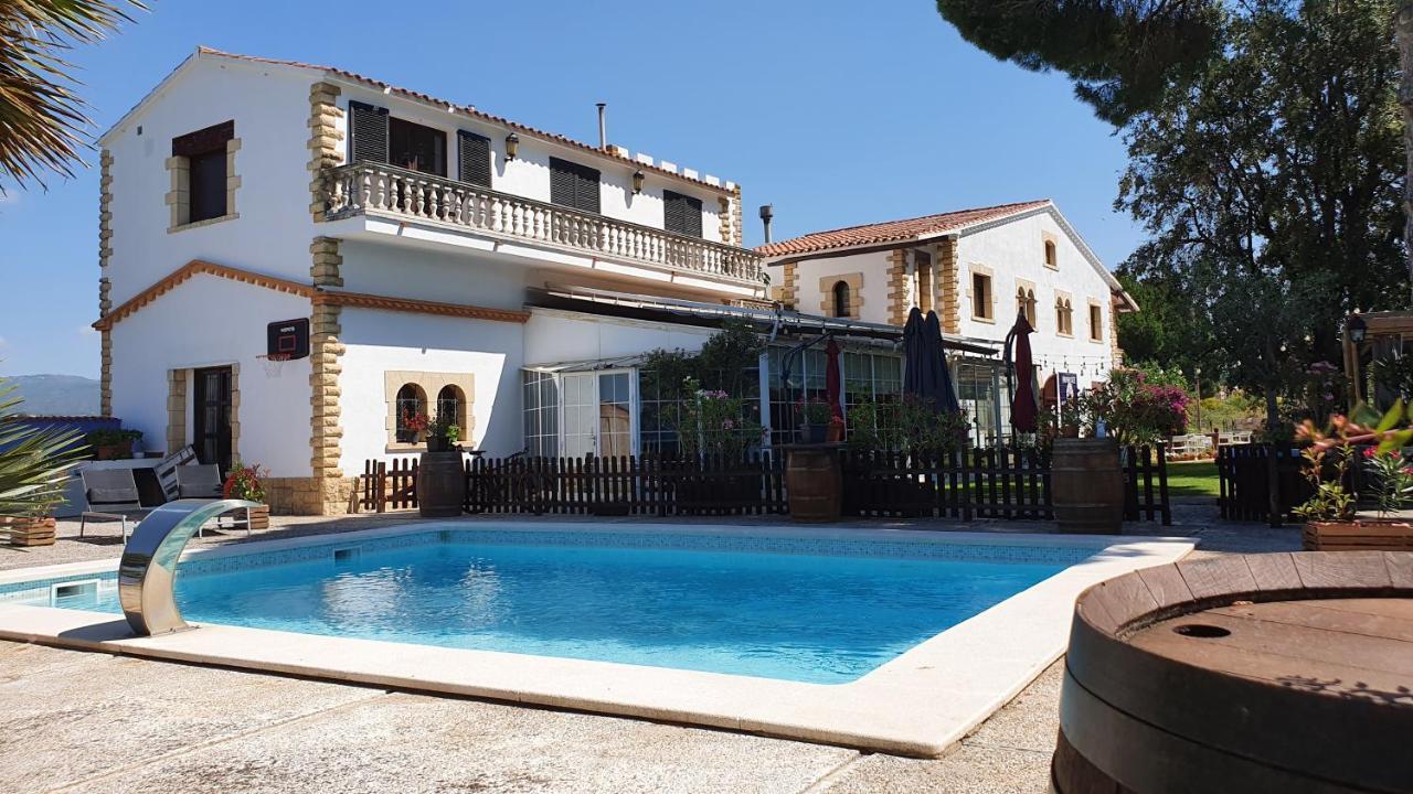 Hotel Restaurant El Bosc Banyeres del Penedes Kültér fotó