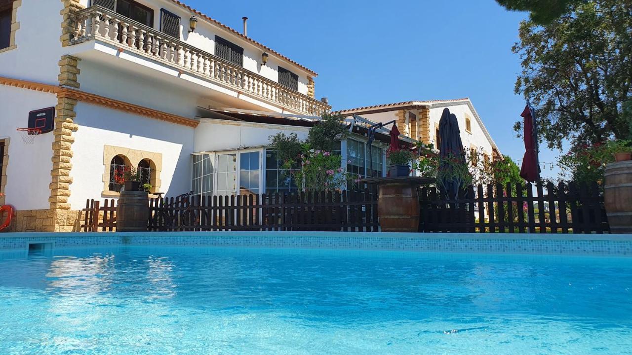 Hotel Restaurant El Bosc Banyeres del Penedes Kültér fotó