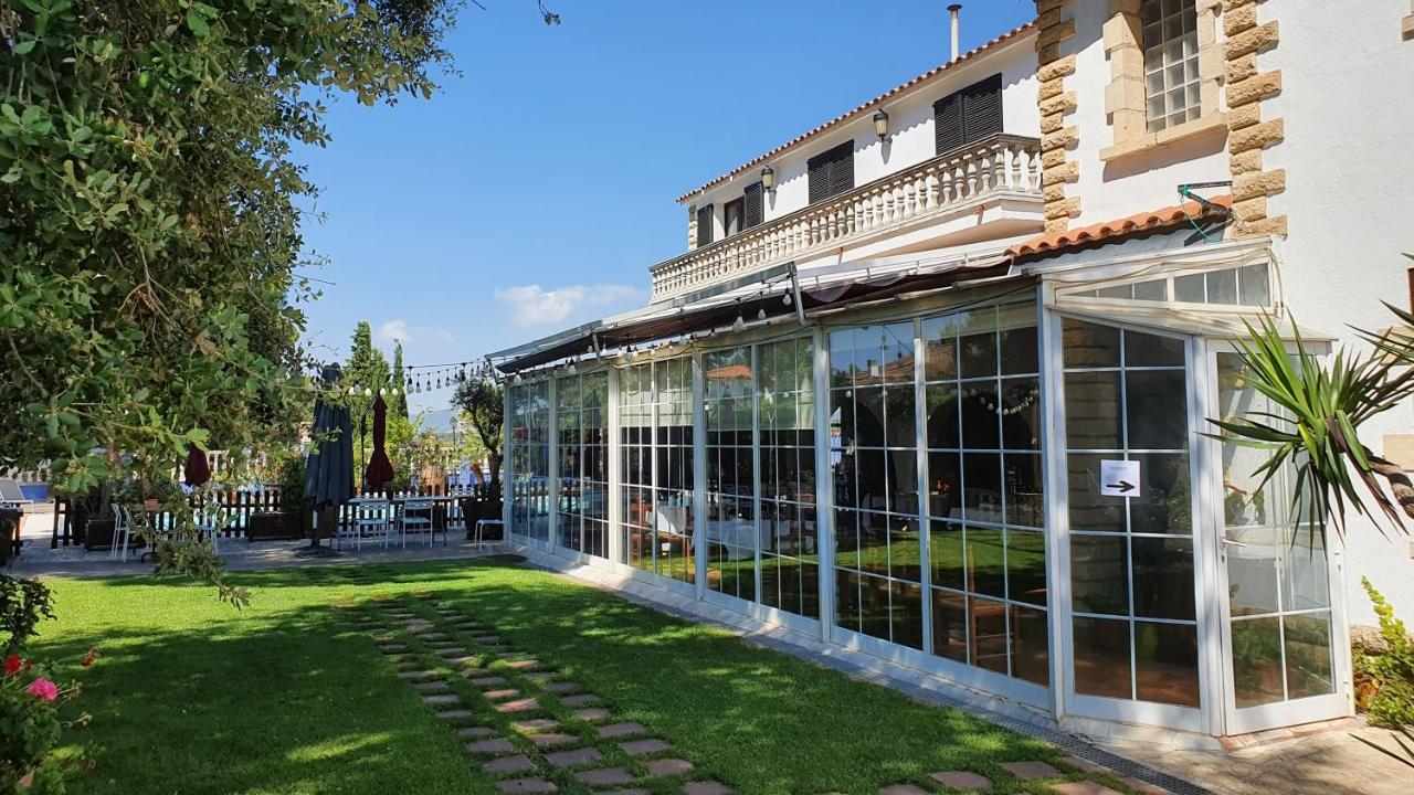 Hotel Restaurant El Bosc Banyeres del Penedes Kültér fotó