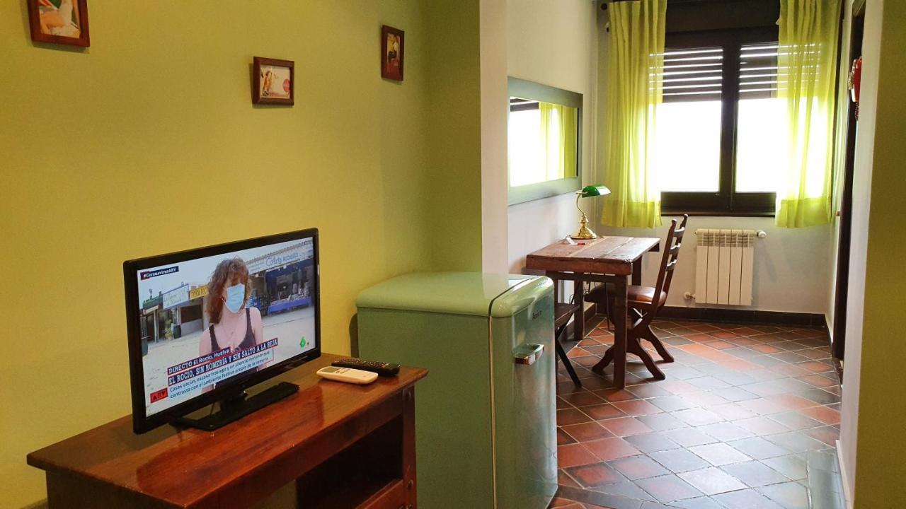 Hotel Restaurant El Bosc Banyeres del Penedes Kültér fotó