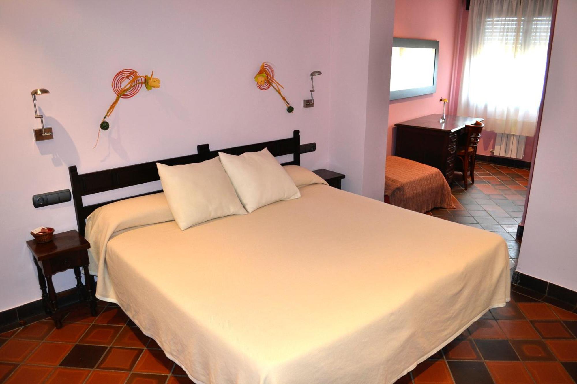 Hotel Restaurant El Bosc Banyeres del Penedes Szoba fotó