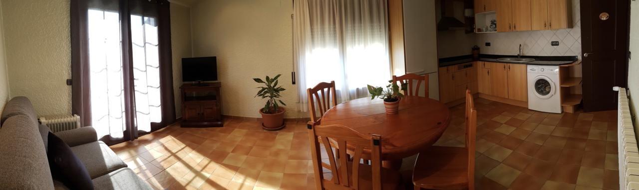 Hotel Restaurant El Bosc Banyeres del Penedes Kültér fotó