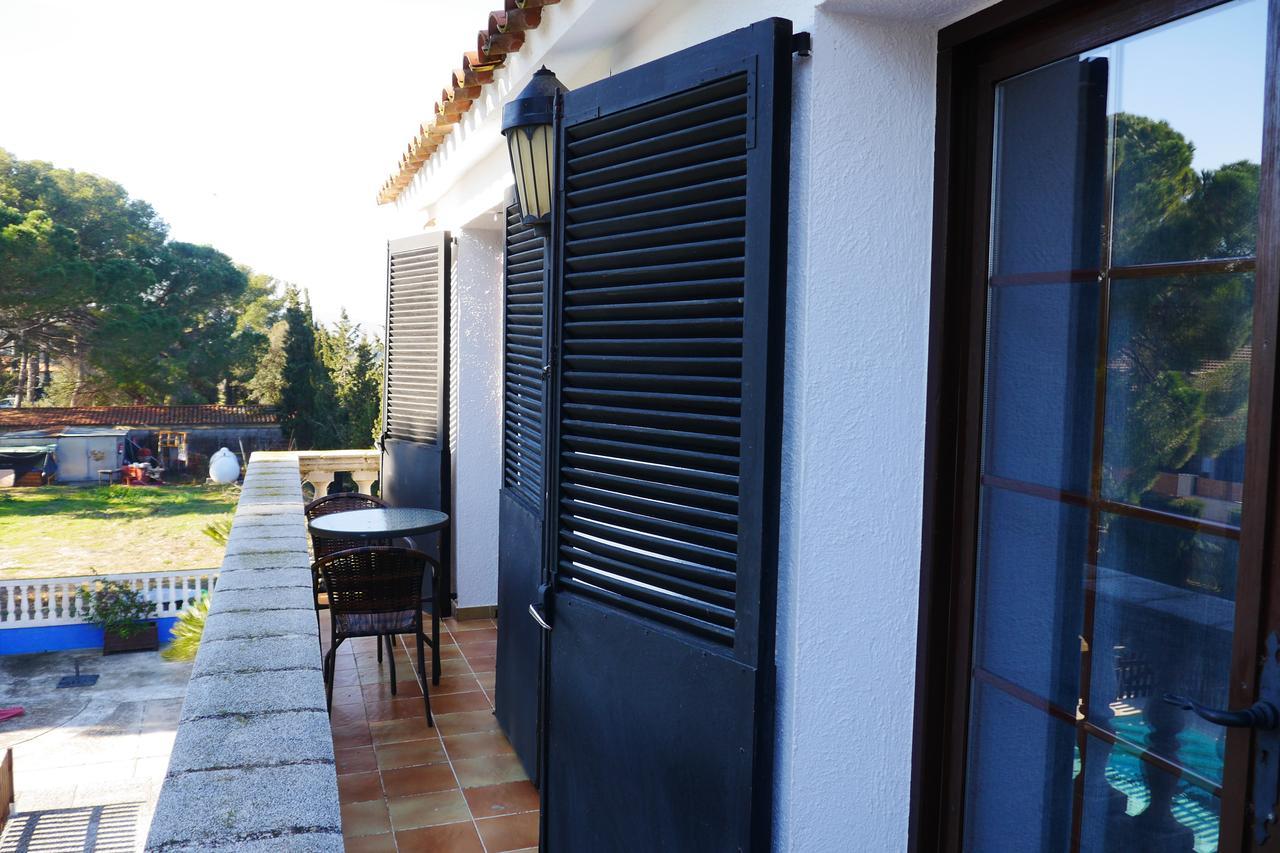 Hotel Restaurant El Bosc Banyeres del Penedes Kültér fotó